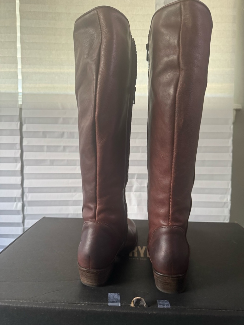 Frye Carson Piping Talk - Redwood- Used Once - Picture 2 of 9